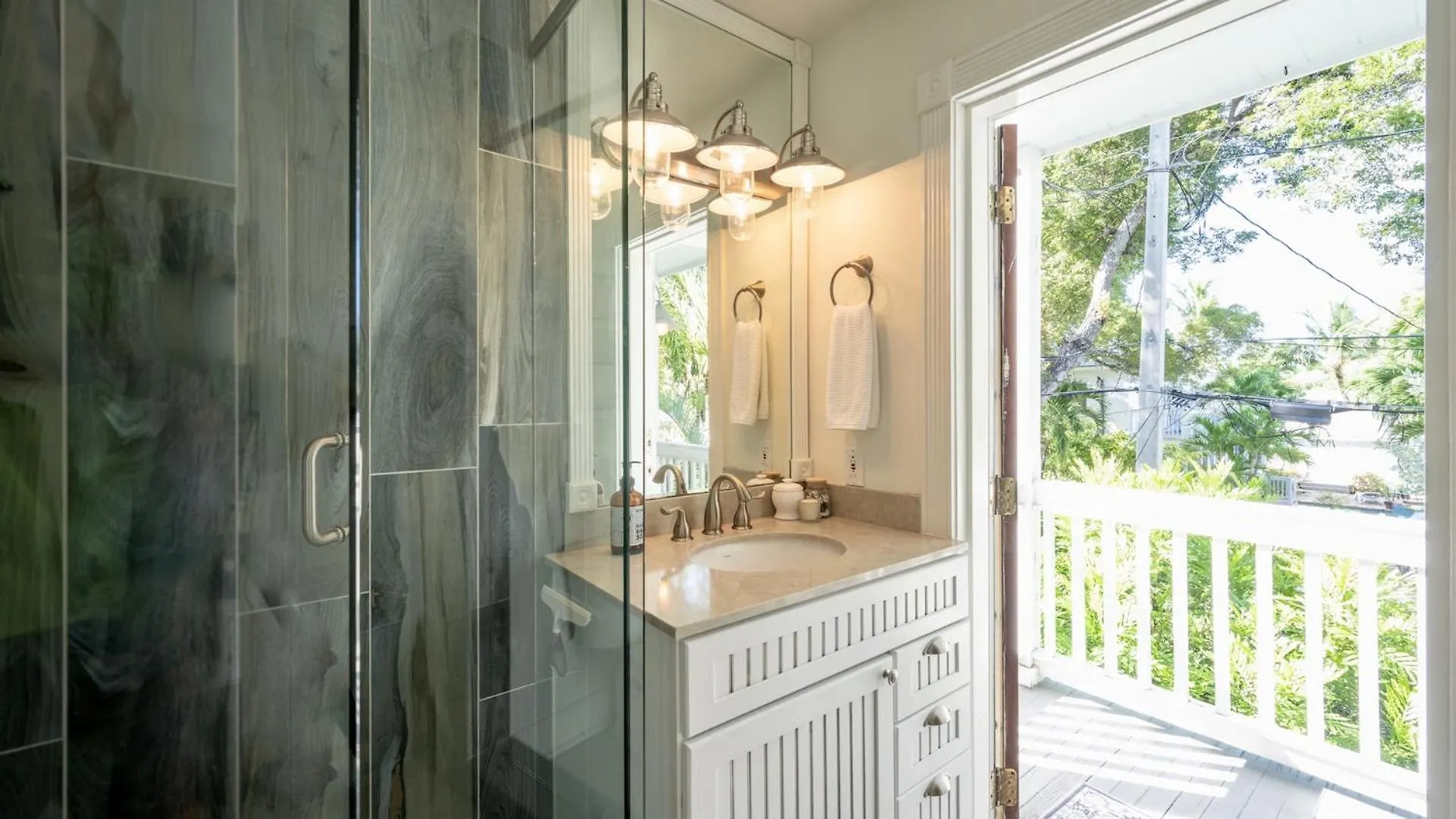 Island Inspiration By Last Key Realty Key West 0*,